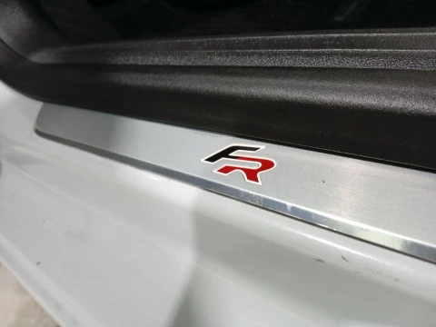 Seat Leon 1.5 EcoTSI S&S FR Fast Edition DSG 110 kW (150 CV)