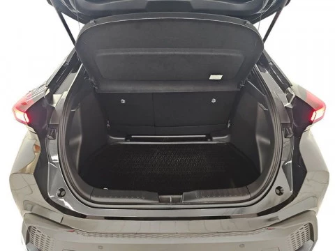 Toyota C-HR Advance Hybrid 140