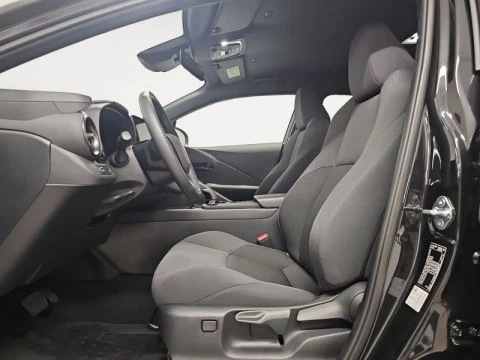 Toyota C-HR Advance Hybrid 140