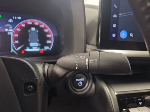 Toyota C-HR Advance Hybrid 140