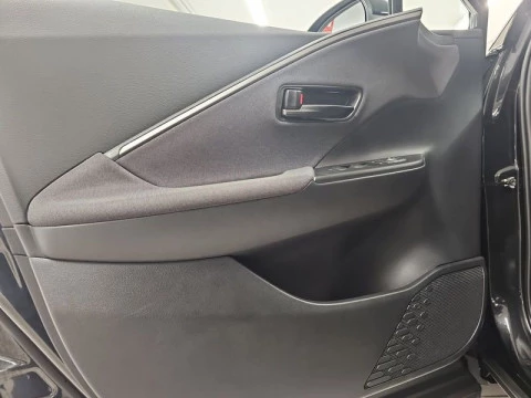 Toyota C-HR Advance Hybrid 140