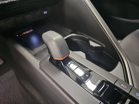 Toyota C-HR Advance Hybrid 140