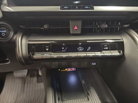 Toyota C-HR Advance Hybrid 140