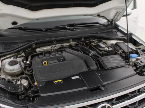 Volkswagen T-Roc R LINE 1.5 TSI 110 KW(150 CV) AUTOMATICO DSG 7 VEL.