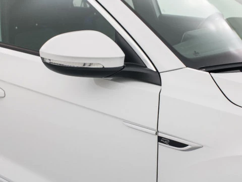 Volkswagen T-Roc R LINE 1.5 TSI 110 KW(150 CV) AUTOMATICO DSG 7 VEL.