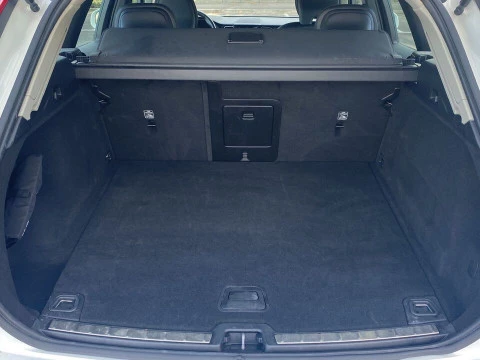 Volvo XC60 2.0 D4 MOMENTUM AUTO 4WD 5P