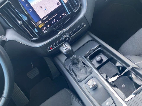 Volvo XC60 2.0 D4 MOMENTUM AUTO 4WD 5P