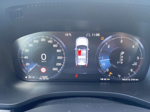 Volvo XC60 2.0 D4 MOMENTUM AUTO 4WD 5P