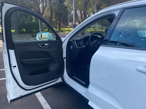 Volvo XC60 2.0 D4 MOMENTUM AUTO 4WD 5P