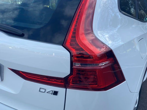 Volvo XC60 2.0 D4 MOMENTUM AUTO 4WD 5P