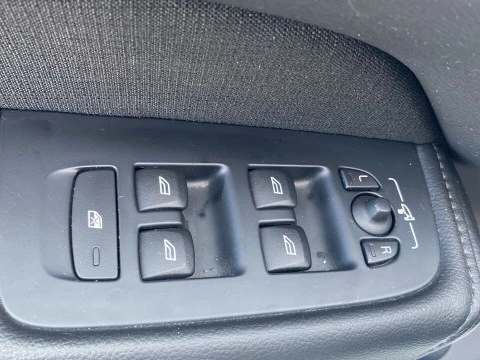 Volvo XC60 2.0 D4 MOMENTUM AUTO 4WD 5P