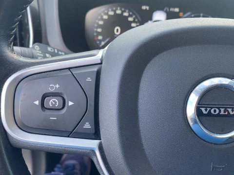 Volvo XC60 2.0 D4 MOMENTUM AUTO 4WD 5P