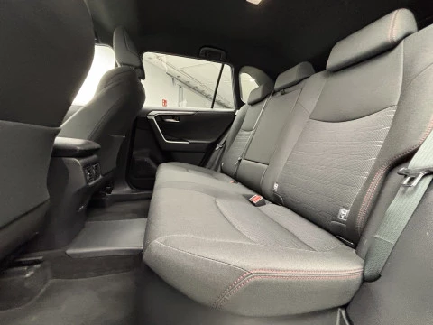 Toyota Rav4 2.5l PLUG-IN 300PH (e-CVT) Advance