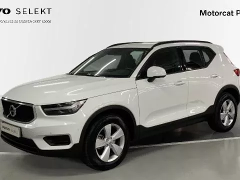 Volvo XC40 XC40 T3 MOMENTUM CORE AUTO Volvo XC40 XC40 T3 MOMENTUM CORE AUTO