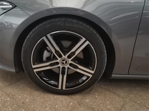 Mercedes-Benz CLA 200 Shooting Brake