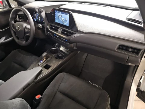 Lexus UX 2.0 300h UX Plus