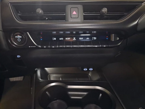 Lexus UX 2.0 300h UX Plus