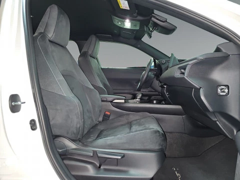 Lexus UX 2.0 300h UX Plus