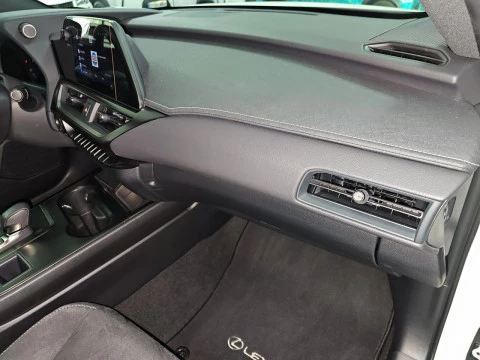 Lexus UX 2.0 300h UX Plus