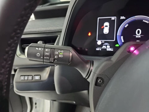 Lexus UX 2.0 300h UX Plus