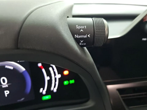 Lexus UX 2.0 300h UX Plus