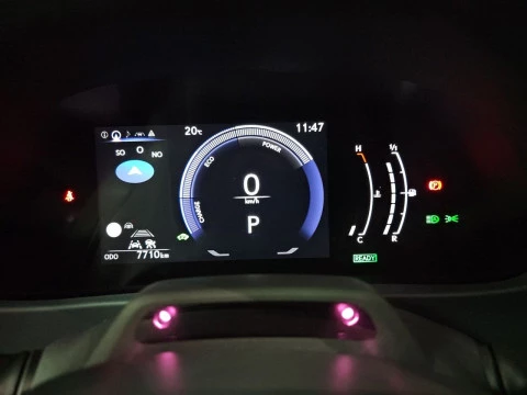 Lexus UX 2.0 300h UX Plus