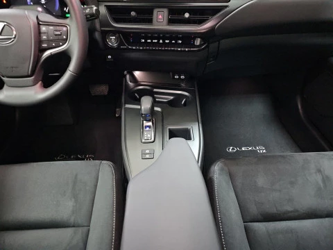 Lexus UX 2.0 300h UX Plus