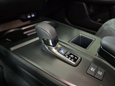 Lexus UX 2.0 300h UX Plus