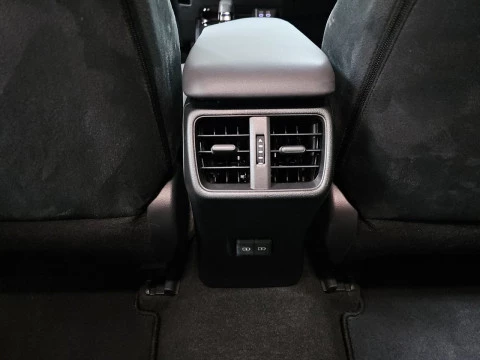 Lexus UX 2.0 300h UX Plus