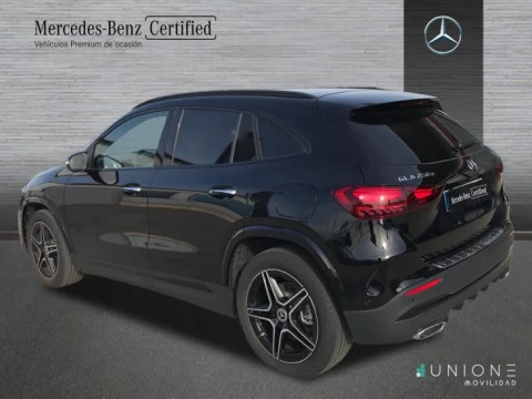 Mercedes-Benz GLA  250 e con tecnología híbrida EQ