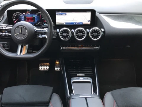 Mercedes-Benz GLA  250 e con tecnología híbrida EQ