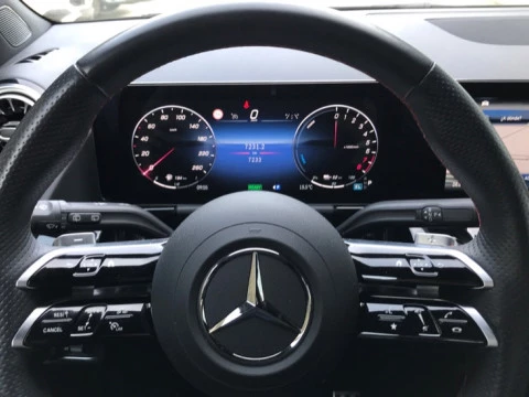 Mercedes-Benz GLA  250 e con tecnología híbrida EQ