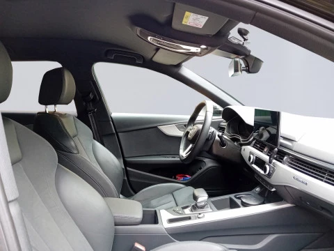 Audi A4 Avant Black limited 40TDI 150kW qua Stro