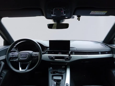 Audi A4 Avant Black limited 40TDI 150kW qua Stro