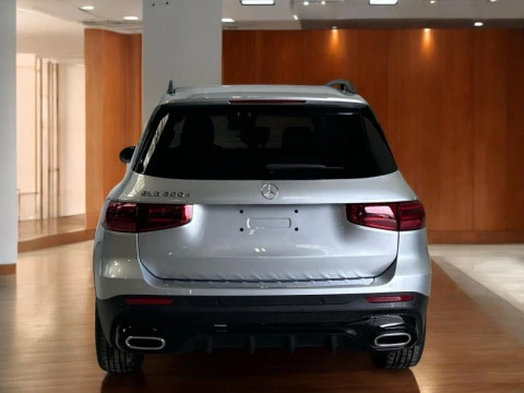 Mercedes-Benz GLB  200 d