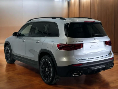 Mercedes-Benz GLB  200 d