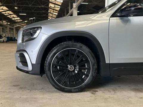 Mercedes-Benz GLB  200 d