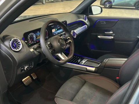 Mercedes-Benz GLB  200 d