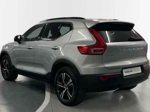 Volvo XC40 XC40 Plus, B3 Mild Hybrid, Gasolina, Dark