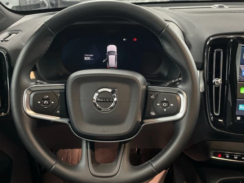 Volvo XC40 XC40 Plus, B3 Mild Hybrid, Gasolina, Dark