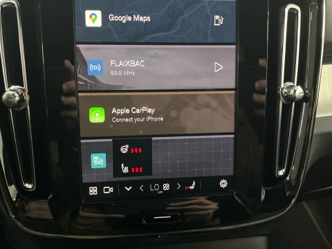 Volvo XC40 XC40 Plus, B3 Mild Hybrid, Gasolina, Dark