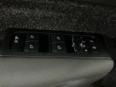 Volvo XC40 XC40 Plus, B3 Mild Hybrid, Gasolina, Dark