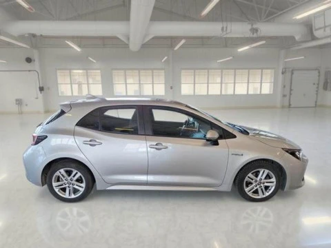 Toyota Corolla 1.8 125H BUSINESS E-CVT