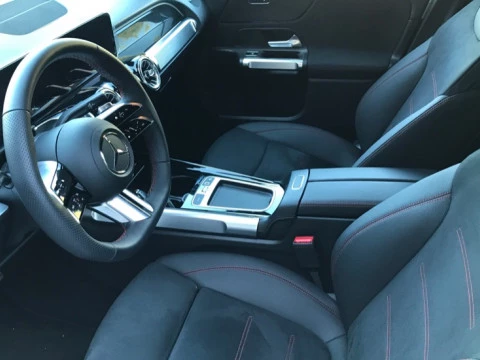 Mercedes-Benz GLB  200 d