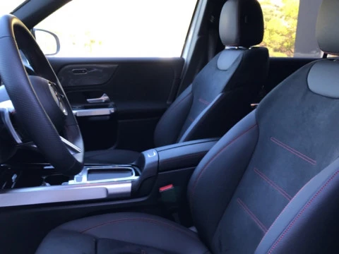 Mercedes-Benz GLB  200 d