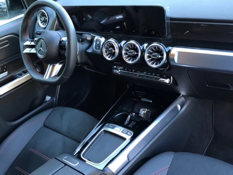 Mercedes-Benz GLB  200 d