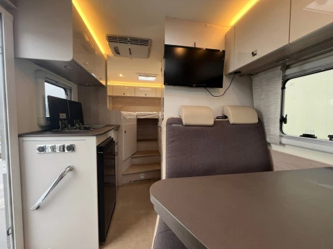 BURSTNER Travel Van LINEO T