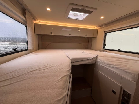 BURSTNER Travel Van LINEO T