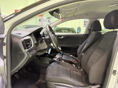 Kia Stonic 1.0 T-GDi MHEV Drive iMT 74 kW (100 CV)