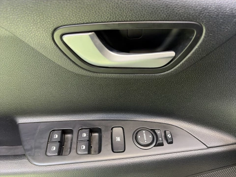 Kia Stonic 1.0 T-GDi MHEV Drive iMT 74 kW (100 CV)